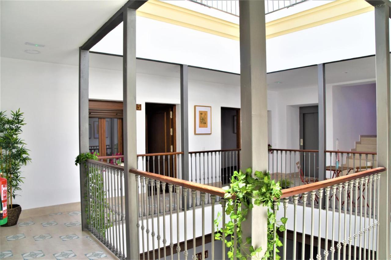 Apartamentos Turisticos Mamelon Jerez de la Frontera Exterior photo