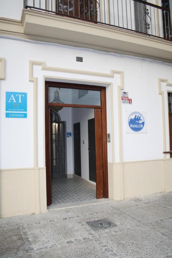 Apartamentos Turisticos Mamelon Jerez de la Frontera Exterior photo